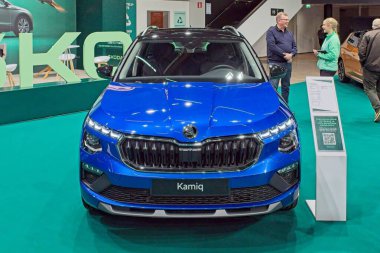 Pasila, Helsinki, Finlandiya 14 Mart. 2025: Skoda Kamig 1.0 TSI 116 Biçim DSG Autom. AUTO 25 ve Messukeskus Helsinki 'de Mobilite Şovu.