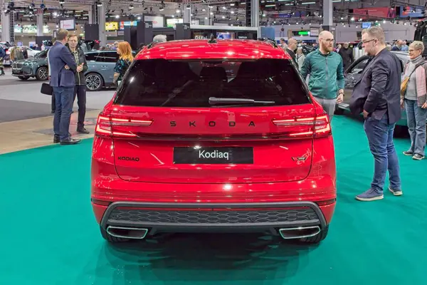 Pasila, Helsinki, Finlandiya 14 Mart. 2025: Skoda Kodiag 2.0 TSI 4x4 RS DSG Autom. AUTO 25 ve Messukeskus Helsinki 'de Mobilite Şovu.