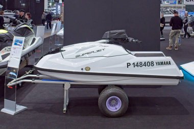 Pasila, Helsinki, Finlandiya 12 Şubat. 2025: Yamaha SuperJet Vene 2025 'te Messukeskus Helsinki' de sallantıda..