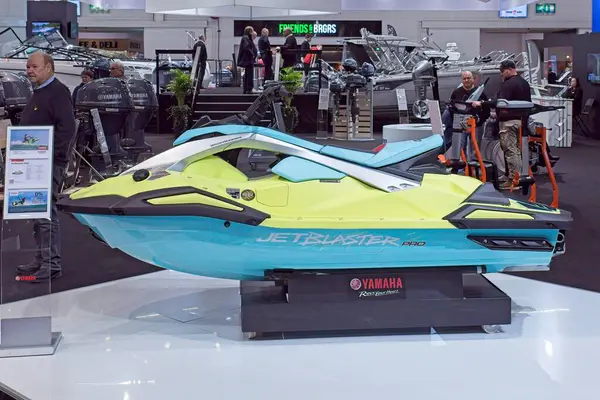 Pasila, Helsinki, Finlandiya 12 Şubat. 2025: Yamaha JetBlaster Pro boverunner Vene 'de (Tekne) 2025' te Messukeskus Helsinki 'de.