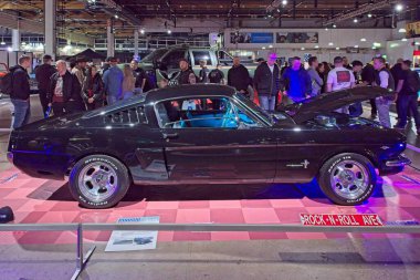 Pasila, Helsinki, Finlandiya, 4 Nisan. 2025: Ford Mustang Fastback 2 + 2 (1965) Orijinal Amerikan Araba Fuarı ACS25 Helsinki Messukeskus Fuarı ve Kongre Merkezi 'nde.