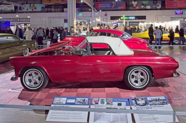 Pasila, Helsinki, Finlandiya, 4 Nisan. 2025: Ford Thunderbird 