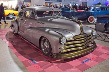 Pasila, Helsinki, Finlandiya, 4 Nisan. 2025: Pontiac Silver Streak (1948) Orijinal Amerikan Araba Fuarı ACS25 Helsinki Messukeskus Fuar ve Kongre Merkezi 'nde sergileniyor..