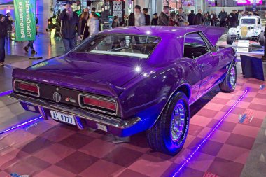 Pasila, Helsinki, Finlandiya, 4 Nisan. 2025: Chevrolet Camaro (1967) Orijinal Amerikan Araba Fuarı ACS25 Helsinki Messukeskus Fuar ve Kongre Merkezi 'nde sergilenmektedir..