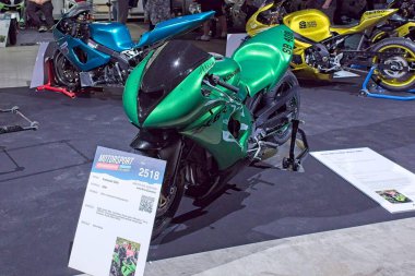 Pasila, Helsinki, Finlandiya, 4 Nisan. 2025: Kawasaki ZX6r (2001) motorsiklet Orijinal Amerikan Araba Fuarı ACS25 Helsinki Messukeskus Fuar ve Kongre Merkezi 'nde.