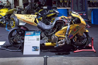 Pasila, Helsinki, Finlandiya, 4 Nisan. 2025: Kawasaki Zx12r Turbo (2004) Orijinal Amerikan Otomobil Fuarı ACS25 Helsinki Messukeskus Fuarı ve Kongre Merkezi 'nde.