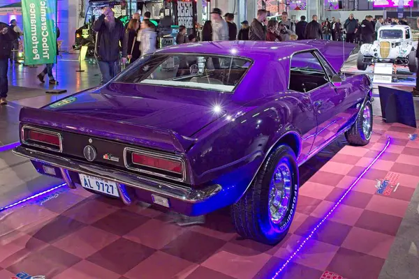 Pasila, Helsinki, Finlandiya, 4 Nisan. 2025: Chevrolet Camaro (1967) Orijinal Amerikan Araba Fuarı ACS25 Helsinki Messukeskus Fuar ve Kongre Merkezi 'nde sergilenmektedir..