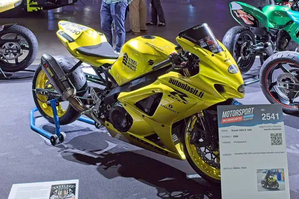 Pasila, Helsinki, Finlandiya, 4 Nisan. 2025: Suzuki GSX-R 1000 (2008) motorsiklet Orijinal Amerikan Araba Fuarı ACS25 Helsinki Messukeskus Fuar ve Kongre Merkezi 'nde.
