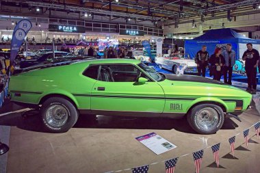 Pasila, Helsinki, Finlandiya, 4 Nisan. 2025: Ford Mustang Mach 1 (1971) Orijinal Amerikan Araba Fuarı ACS25 Helsinki Messukeskus Fuar ve Kongre Merkezi 'nde.