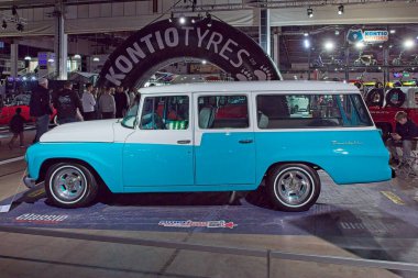 Pasila, Helsinki, Finlandiya, 4 Nisan. 2025: Orijinal American Car Show ACS25 Helsinki Messukeskus Fuar ve Kongre Merkezi 'nde Uluslararası Seyahat (1965) arabası.