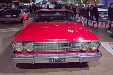 Pasila, Helsinki, Finlandiya, 4 Nisan. 2025: Chevrolet Impala SS (1963) Orijinal Amerikan Araba Fuarı ACS25 Helsinki Messukeskus Fuar ve Kongre Merkezi 'nde.