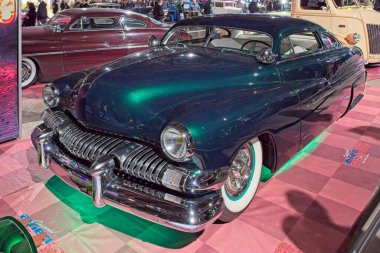 Pasila, Helsinki, Finlandiya, 4 Nisan. 2025: Mercury Monterey (1951) Orijinal Amerikan Araba Fuarı ACS25 Helsinki Messukeskus Fuar ve Kongre Merkezi 'nde sergilenmektedir..