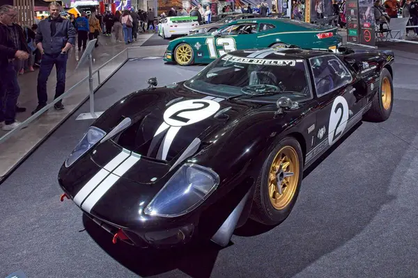 Pasila, Helsinki, Finlandiya, 4 Nisan. 2025: Ford Shelby GT40 mk II 50. yıl dönümü (1966) Orijinal Amerikan Araba Fuarı ACS25 sergisi Helsinki Messukeskus Fuar ve Kongre Merkezi.