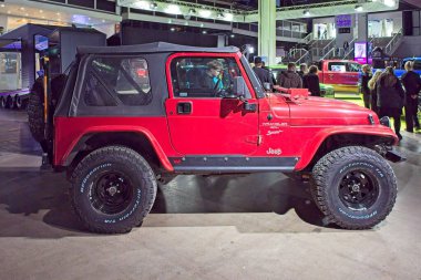 Pasila, Helsinki, Finlandiya, 4 Nisan. 2025: Jeep Wrangler Spor (1997) Orijinal Amerikan Araba Fuarı ACS25 Helsinki Messukeskus Fuar ve Kongre Merkezi 'nde sergileniyor.