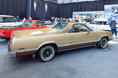 Lahti, Finlandiya, 3 Mayıs. 2025: Chevrolet El Camino Conquista (1985) Lahti Fuar ve Fuar Merkezi Klasik Motor Fuarında.