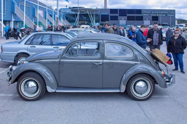 Lahti, Finlandiya, 3 Mayıs. 2025: Lahti Sergi ve Kongre Merkezi Klasik Motor Fuarında VW Beetle (1963) arabası.