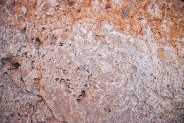 İspanya 'nın El Papiol kentindeki tarihi bir binanın desenli, desenli bir duvarının fotoğrafı.