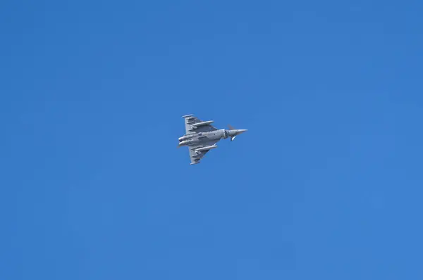 空にいるロシア軍の軍用機 — ストック写真