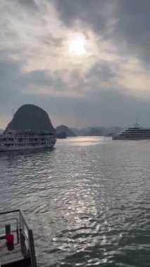 Ha long bay cruise Vietnam