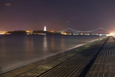 İstanbul 'un gece görüşü, hindi.