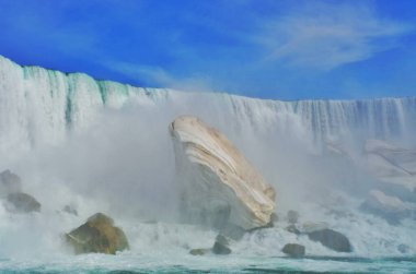 Niagara Şelalesi, Kanada. Şelale, şelale, Niagara Şelalesi. Şelale Kanada Niagara Şelalesi 'ndeki en güzel şelaledir. Şelale