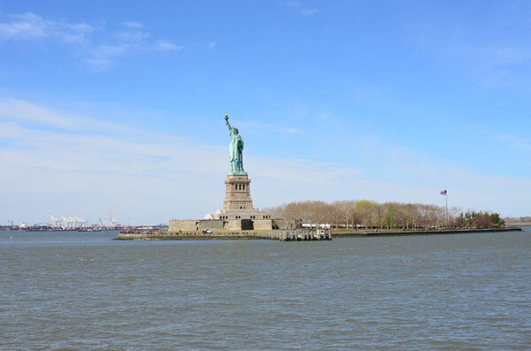 The statue of liberty in manhattan