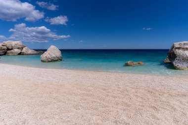 Sahilin güzel deniz manzarası