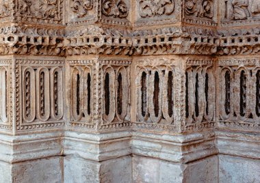 Rouen 'deki antik tapınak. 