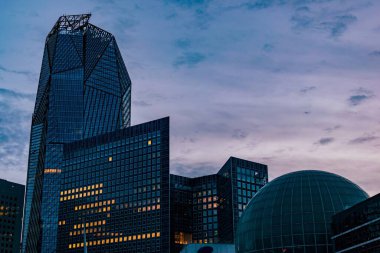 modern architecture in Paris, La Defense