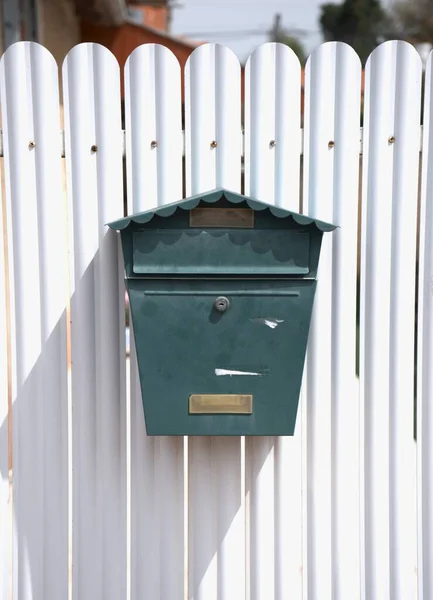 Grüne Schachtel Briefkasten Verschiedene Briefkästen Private Postfächer — Stockfoto