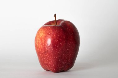 Beyaz arkaplan ile kırmızı uygulama