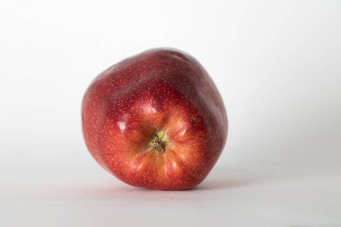 Beyaz arkaplan ile kırmızı uygulama