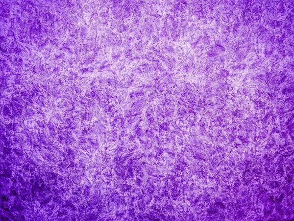 Yumuşak dokuları ve organik desenleri olan soyut mor arkaplan. Tasarım, sunum veya sanatsal kullanım için ideal.