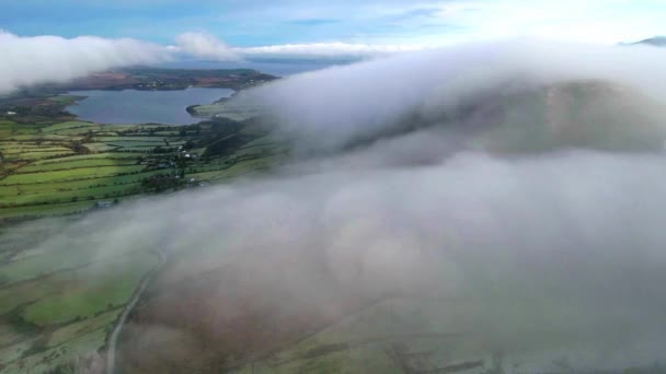 Uma Vista Lago Nuvens Imagens Drones Alta Qualidade — Vídeo de Stock