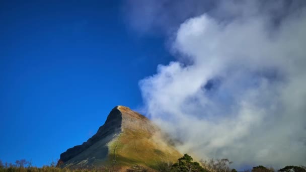 Benbulben Mountain Ireland Niski Chmury Time Lapse Wideo Wysokiej Jakości — Wideo stockowe