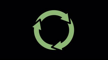 Çevre dostu geri dönüşüm ve sürdürülebilirlik sürecini temsil eden, siyah zemin üzerinde dairesel bir geri dönüşüm sembolü oluşturan üç yeşil okun döngülü animasyonu.