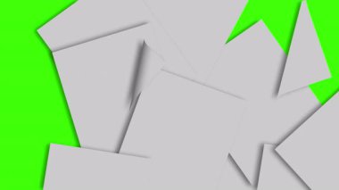 Canlı yeşil ekran arkaplanı üzerinde kıvrımlı kenarlarla rastgele katmanlanmış canlandırılmış kağıt kağıtlar, üst üste efektler veya yaratıcı belge geçişleri için ideal.