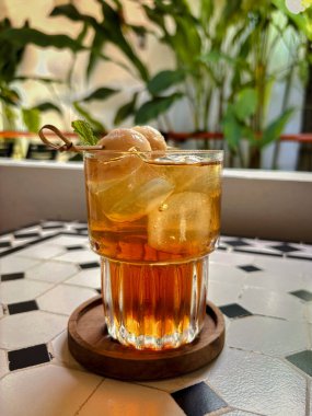 Nane Yapraklı Soğuk Şeftali Buzlu Çay