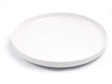 Beyaz arkaplanda beyaz plaka 