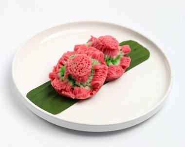 Bikang, geleneksel Endonezya keki pirinç unu, yumurta ve hindistan cevizi sütünden yapılır.