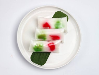 Kue Mendut ya da Kue Bugis, Endonezya 'nın geleneksel pirinç unundan yapılan tatlısı.,