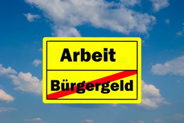 Bulutlu Alman sokak tabelası