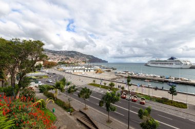 Madeira Adası 'nın başkenti Funchal' a bakın (Portekiz)