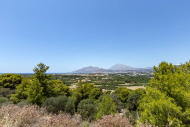 Girit adasında (Yunanistan) bir dağ manzarası)