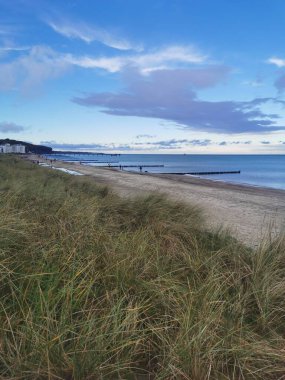 Heiligendamm 'daki Alman Baltık Denizi' nde kum tepeleri 