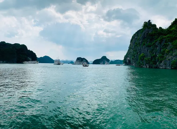 Krásný Výhled Ostrovy Moři Long Bay Vietnam — Stock fotografie