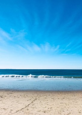 Güzel bir deniz manzarası. Günışığı Sahili, Avustralya
