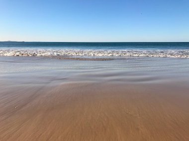 Deniz kıyısının güzel manzarası, Mooloolaba, Günışığı Sahili, Queensland, Avustralya