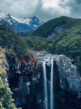 Ruapehu Dağı 'nda bir şelale, Tongariro Ulusal Parkı, Yeni Zelanda