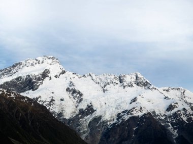 Dağların güzel manzarası, Cook Ulusal Parkı, Güney Adası, Yeni Zelanda